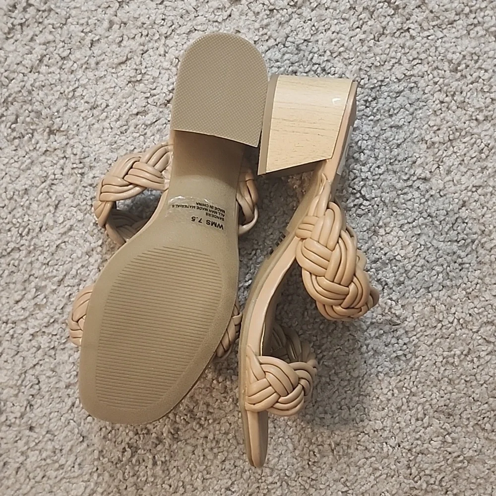 Sandal - Picture 2 of 2